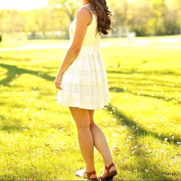 Ann Taylor Dresses & Skirts - Ann Taylor Cream Dress